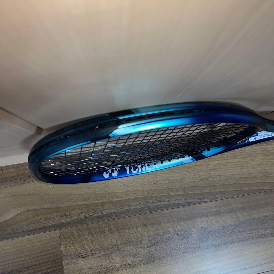 ￼ヨネックスイーゾーン100.Ｇ2