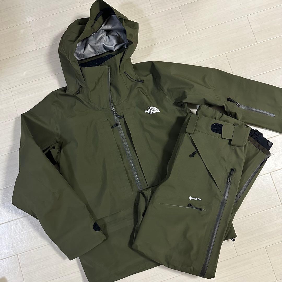 ノースフェイス　スキーウエア　スノボウエア
