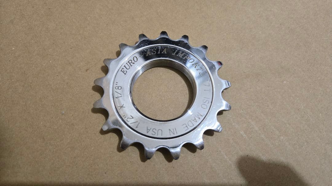 ピスト コグ EURO-ASIA IMPORTS 17T silver