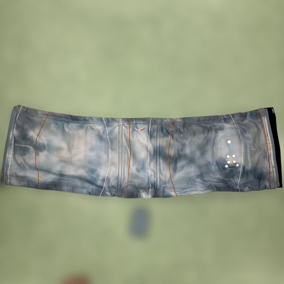 ミ*ナ様 SIXPAD エクササイズウェア グレー　エムサイズ