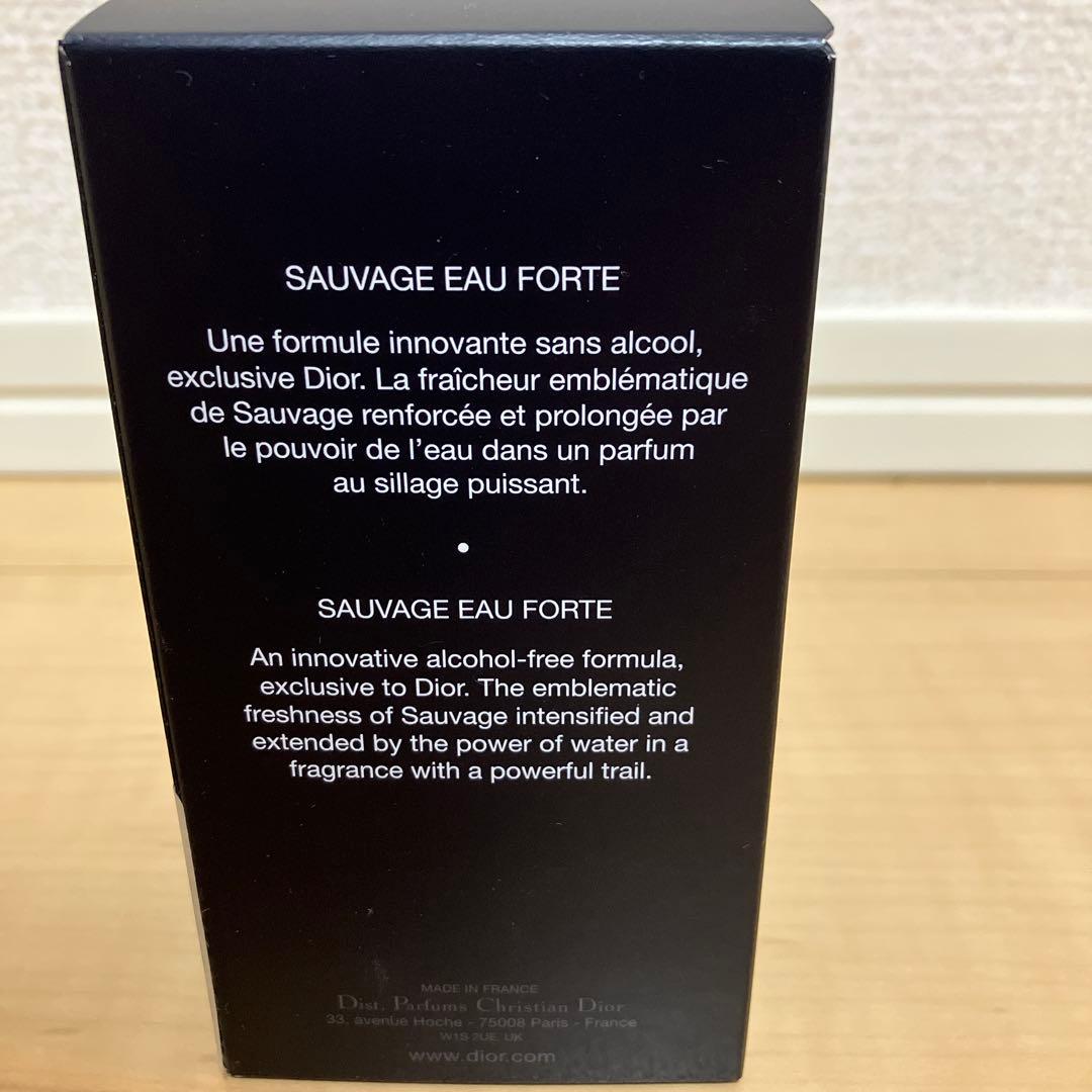 【新品・未開封品】Ｄｉｏｒ ソヴァージュ オー フォルト パルファン　６０mL