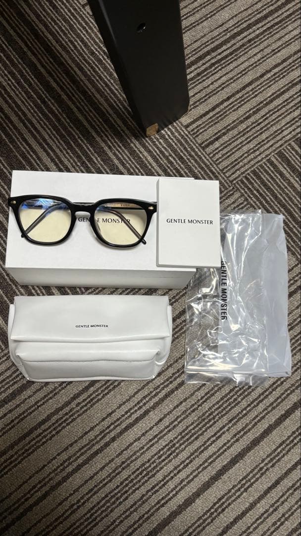 【美品】Gentle Monster ジェントルモンスター クリアレンズ メガネ