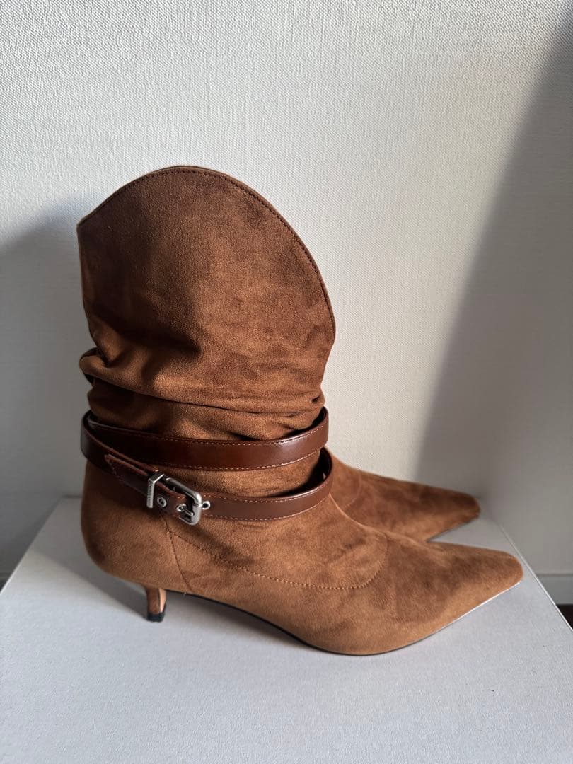 CHARLES & KEITH カーター スエード ショートブーツ