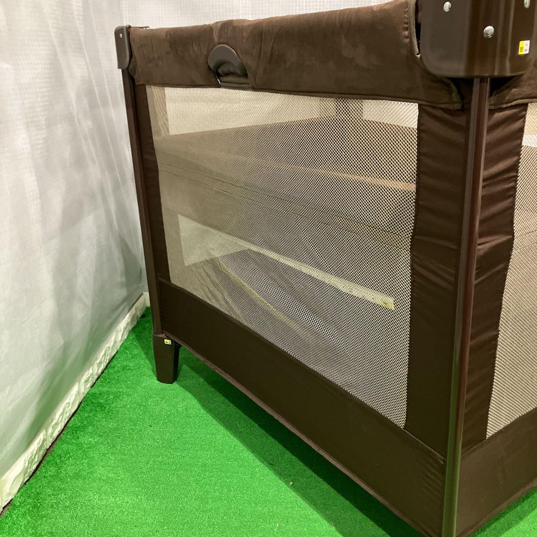 超美品 Aprica ココネルエアープラス ベビーベッド ブラウン 洗えるマット