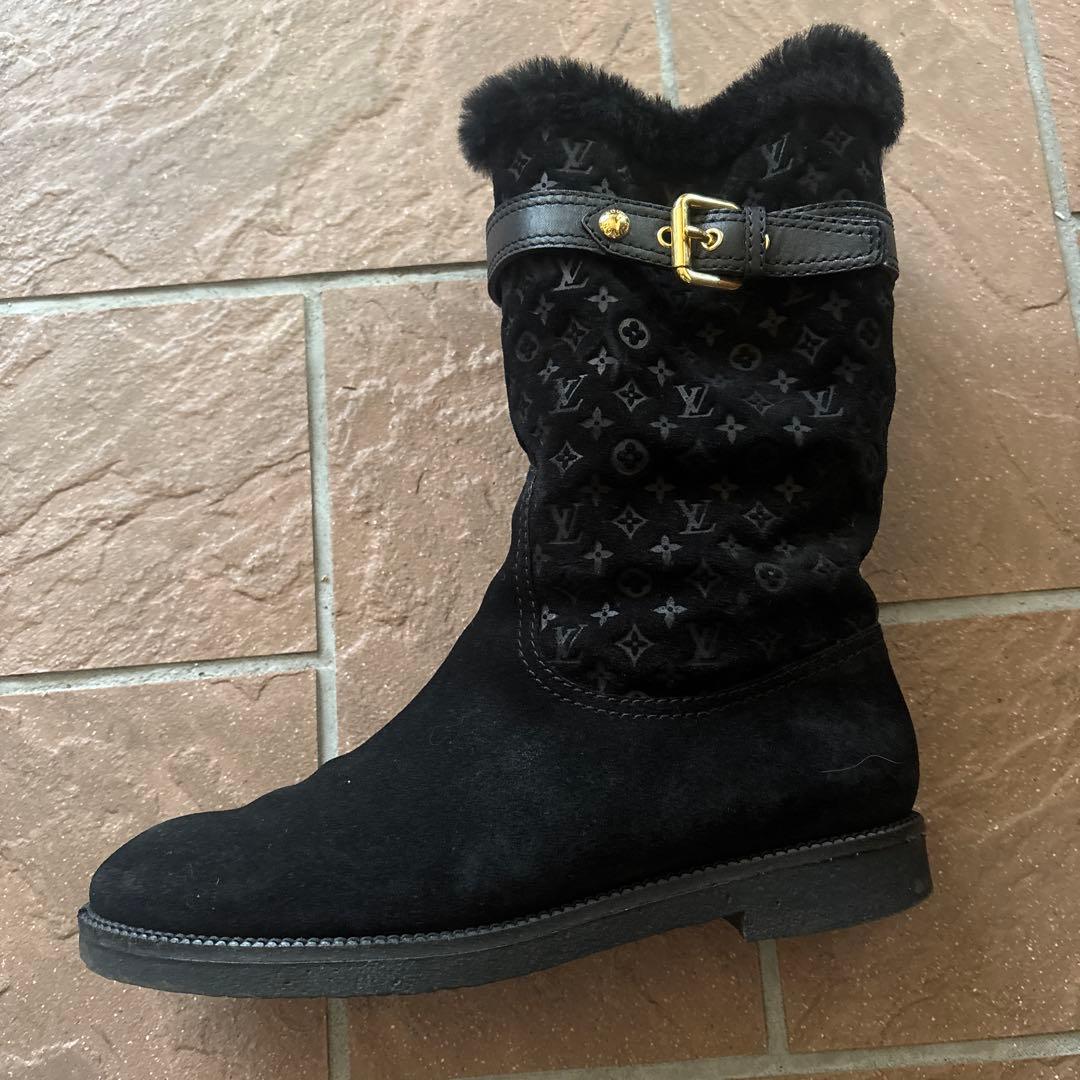 ルイヴィトンムートンボアブーツ