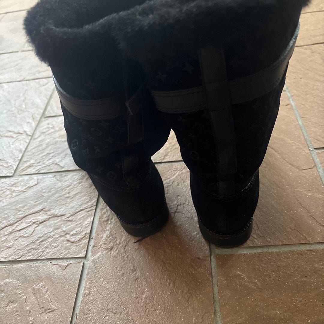 ルイヴィトンムートンボアブーツ
