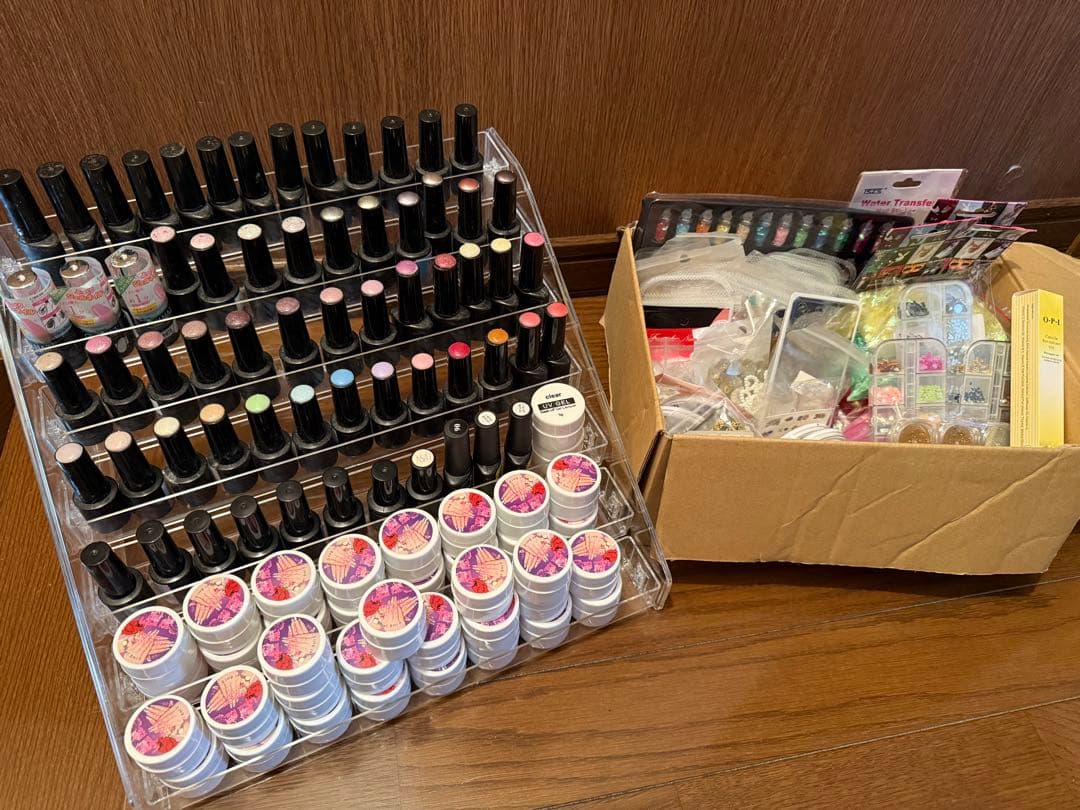 ジェルネイル＋他パーツ等 大量まとめ売り