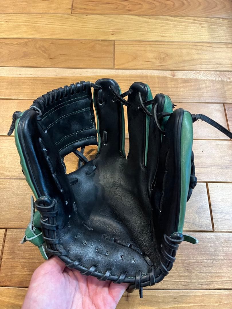 glowing 内野手グラブ　グリーン×ブラック