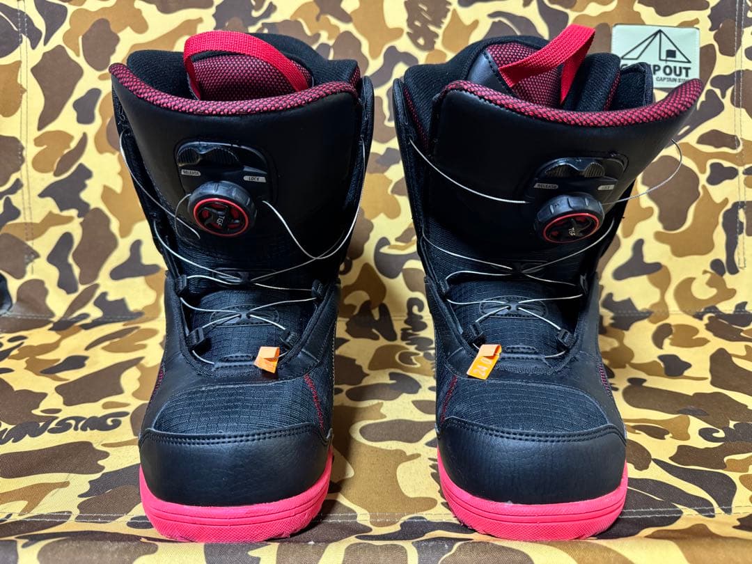 美品　スノーボード　ブーツ　IGNIO BOA ダイヤル式　24cm