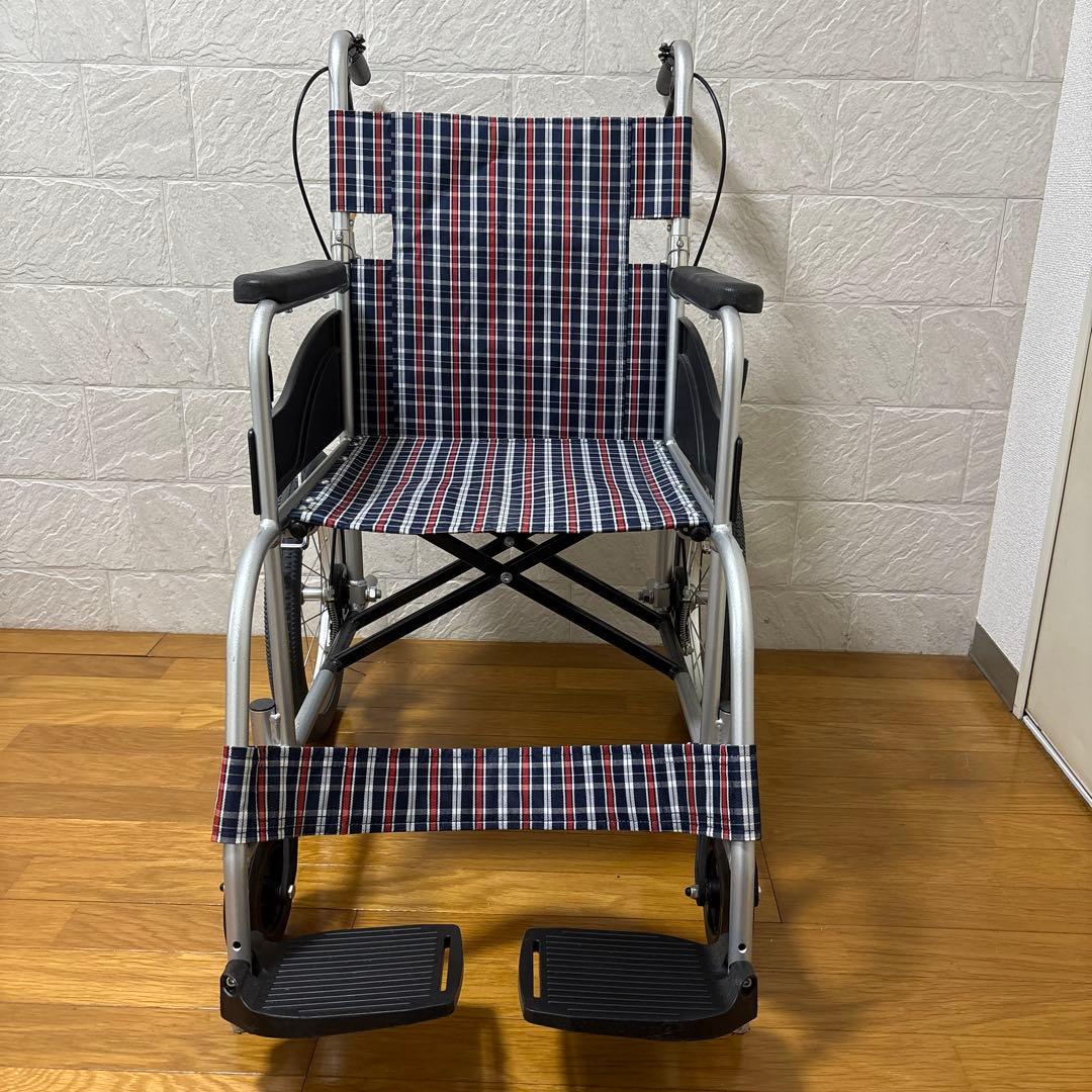 美品 ‼️日進 介助式 車椅子 ノーパンクタイヤ