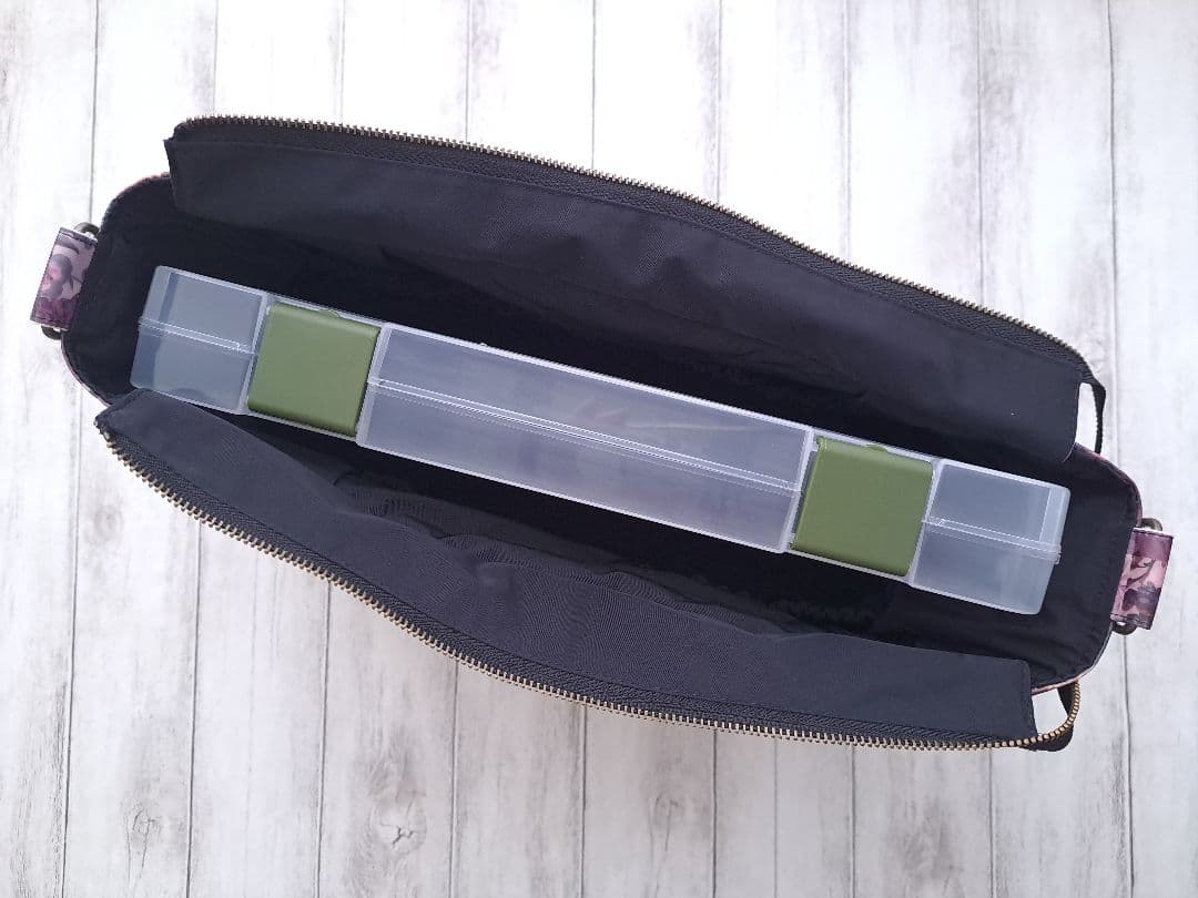 新春お買い得１点のみ　セリーヌ　ブルー　3共布ショルダー紐付　タック入通勤バッグ