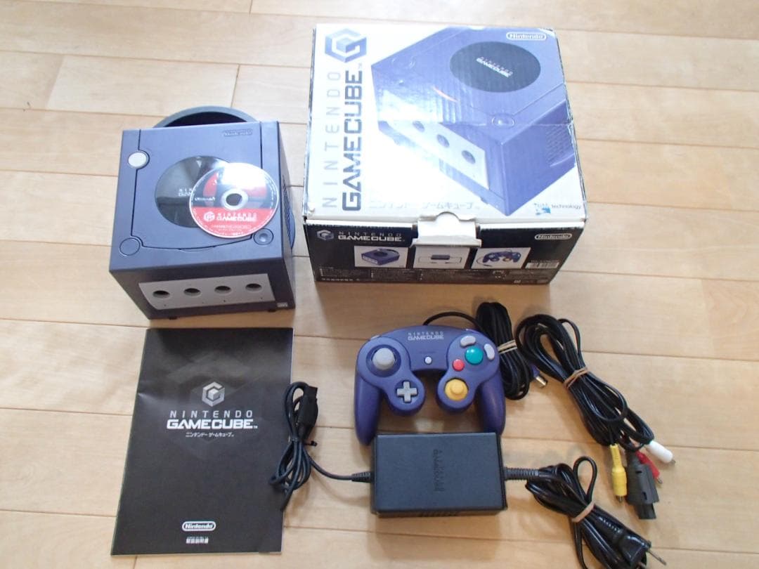 GAMECUBE　動作品　元箱　説明書等フルセット　テスト用スマブラ付き