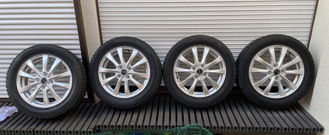 ダイハツ　タフト用15インチ スタッドレスタイヤ&ホイールセット 4本