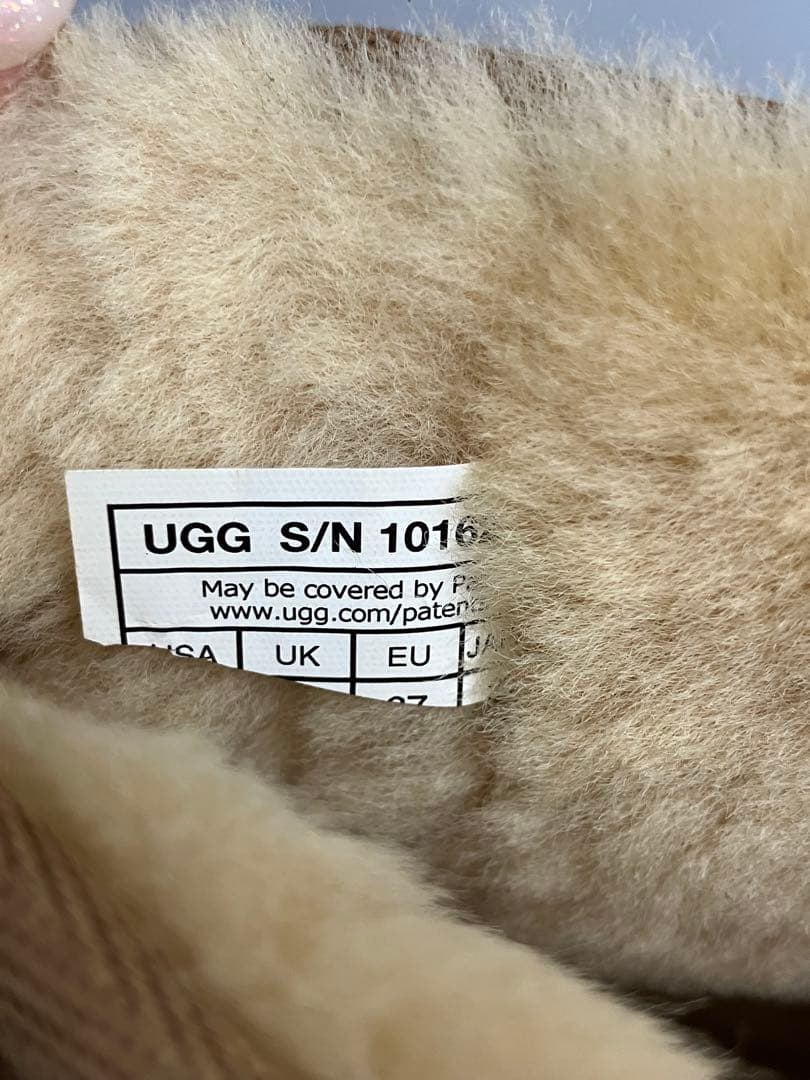 ☆新品未使用　UGG Classic Mini II 23センチ