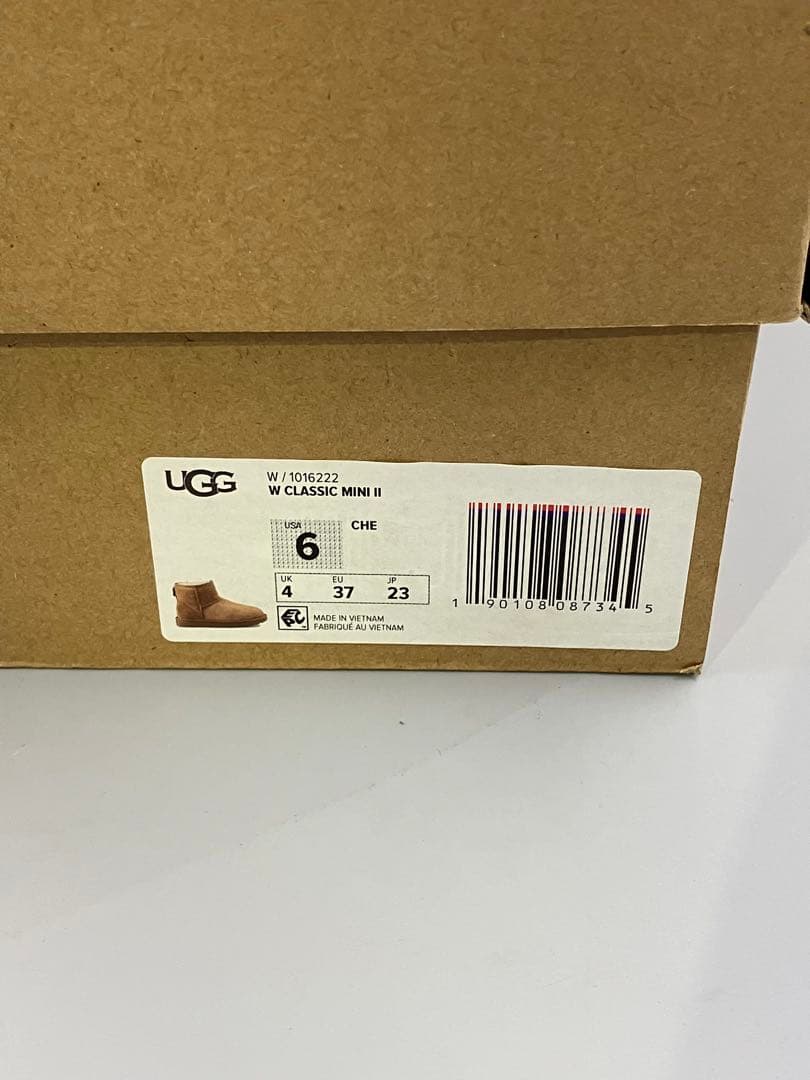 ☆新品未使用　UGG Classic Mini II 23センチ