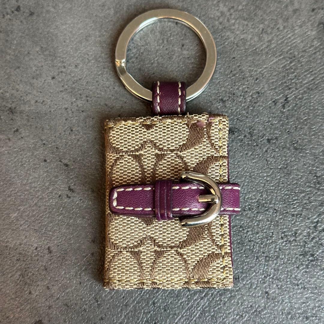 アクセサリー COACH Signature Picture Frame Bag charm