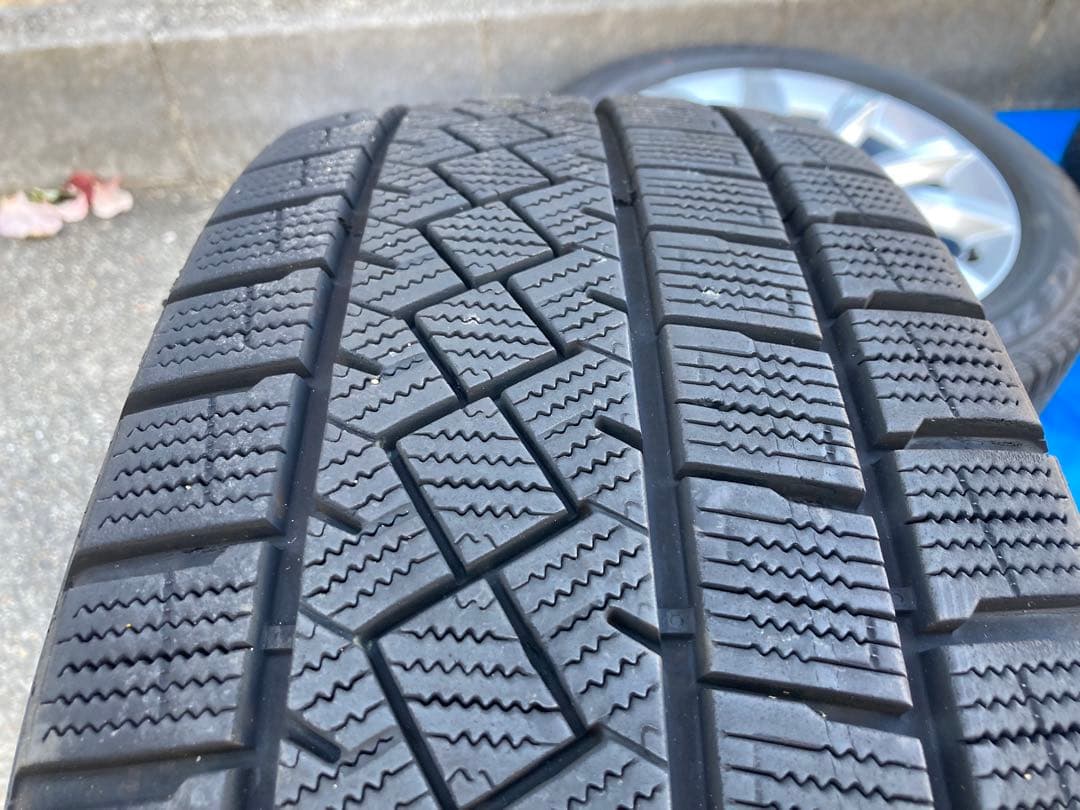 ベンツAクラス　16インチ純正アルミ➕2023年スタットレスタイヤ4本セット