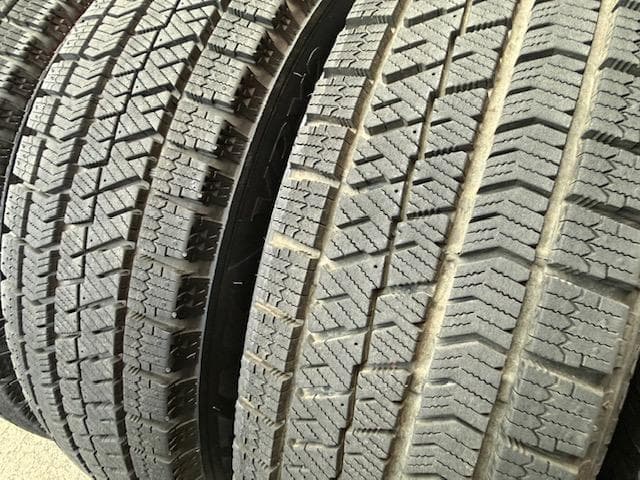 アクア ヤリス ヴィッツ フィット 175/70R14 VRX2 2021年製