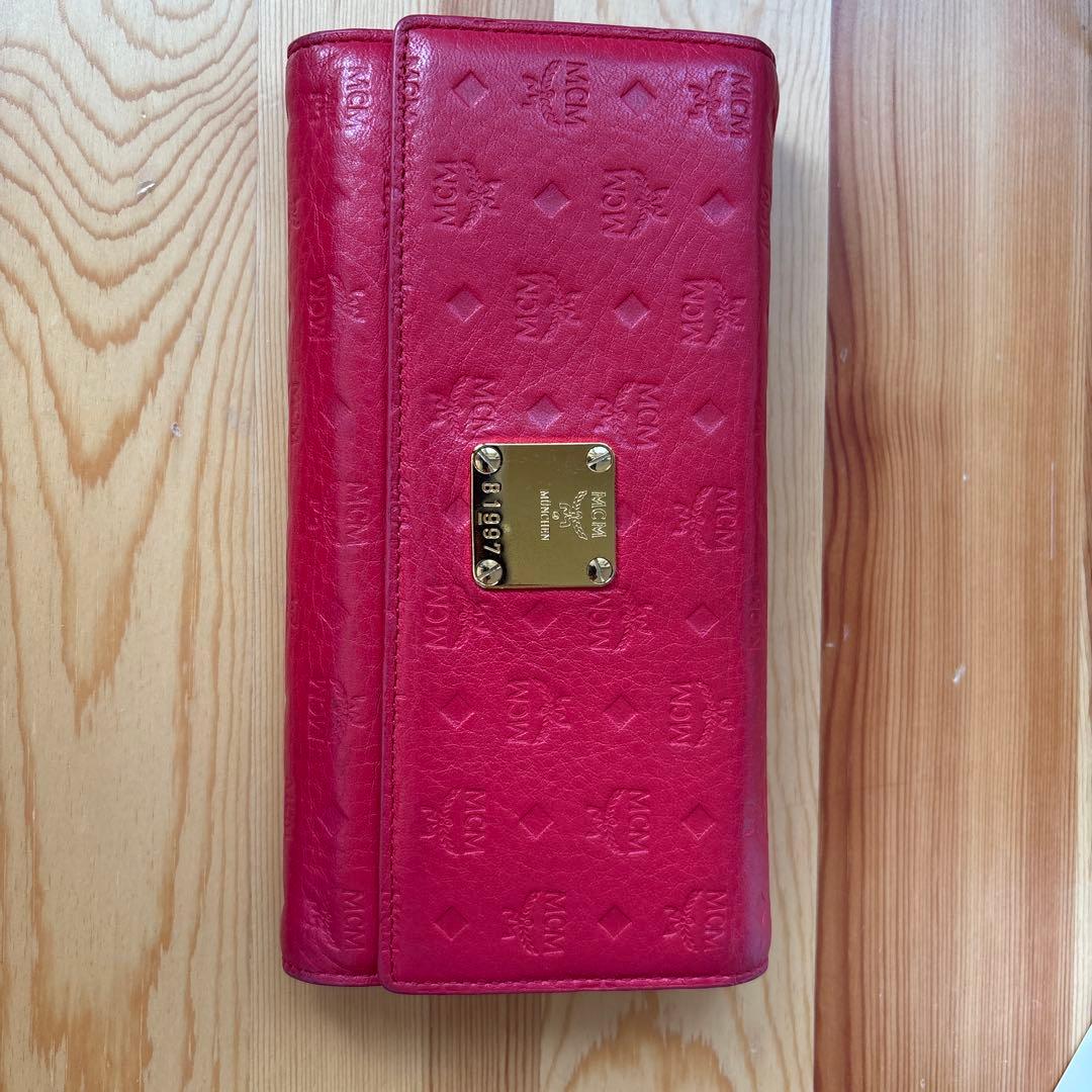 MCM赤レザー.ロゴ型押し箱あり三つ折り長財布.財布.韓国
