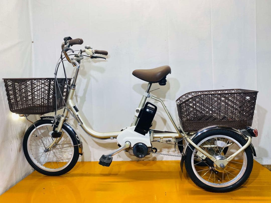 送料無料条件付き　パナソニック　電動アシスト自転車三輪車(18/16型)