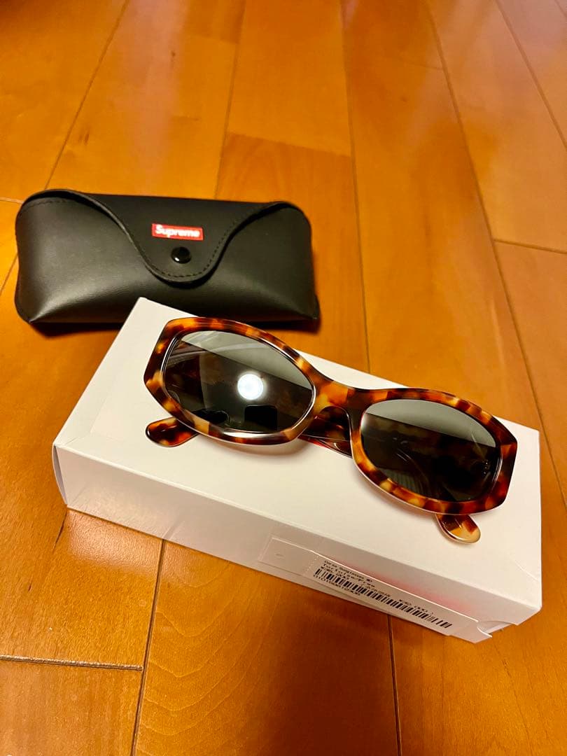 Supreme サングラス 新作 定価以下