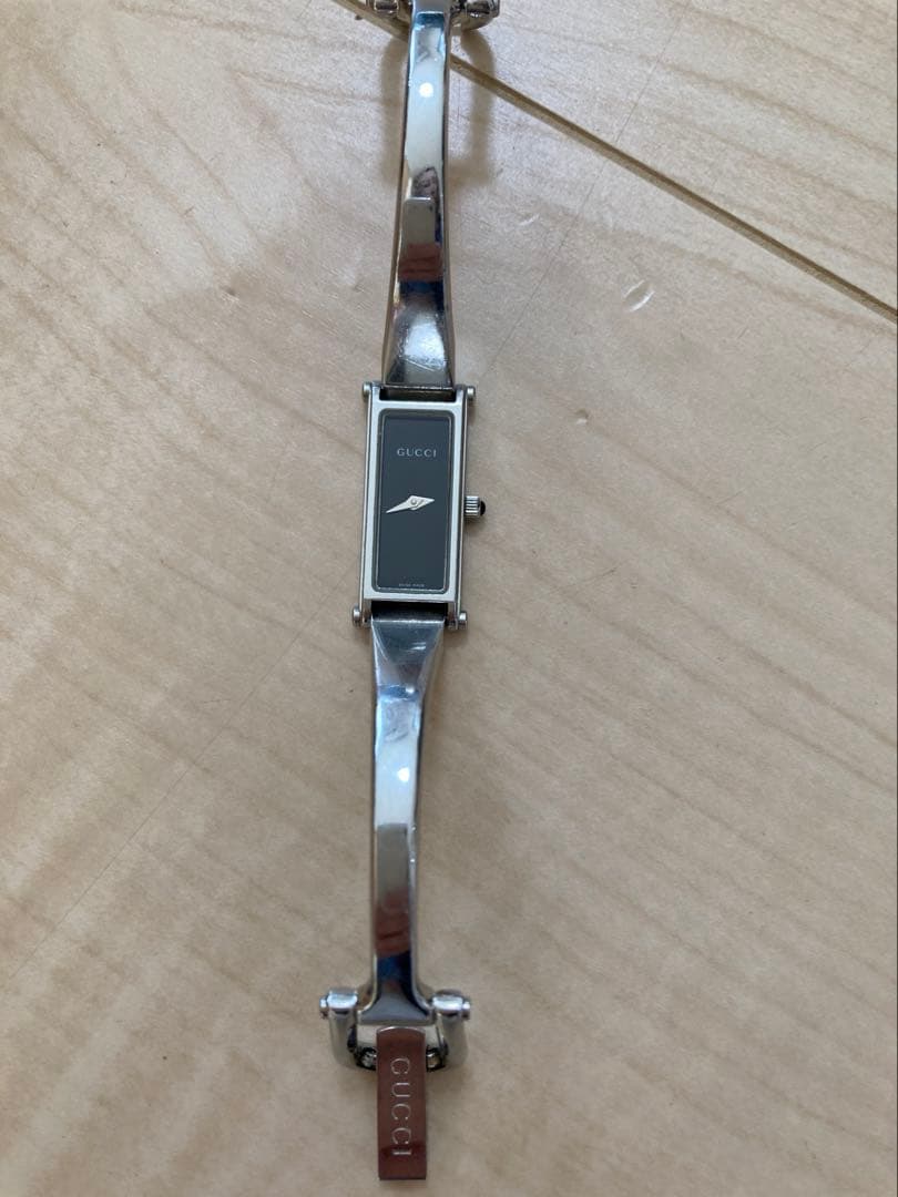 GUCCI 1500L 箱付き ブラック アナログ 時計