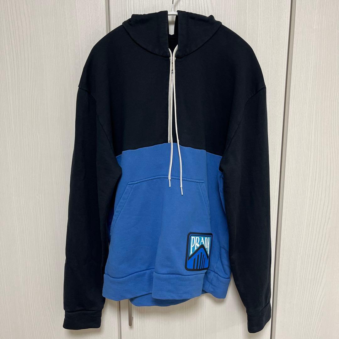 PRADA ジップアップパーカー ブラック/ブルー