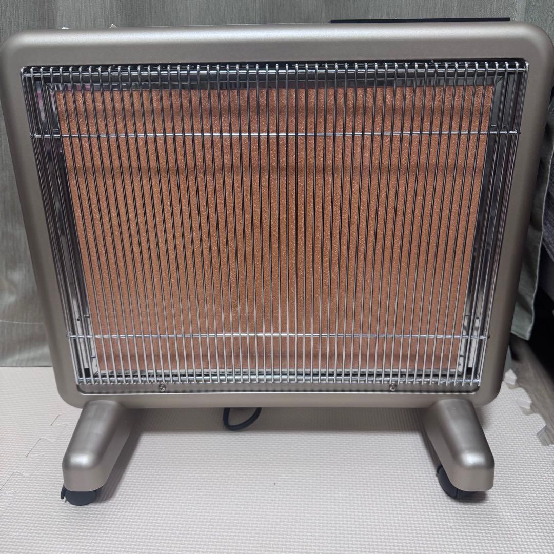 美品　遠赤外線暖房器 サンルミエ エクセラ7 N700L-GR