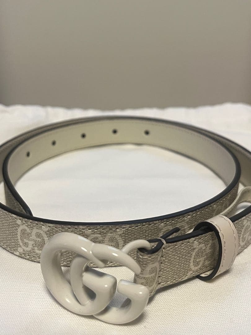 GUCCI ベージュキャンバスベルト GGロゴ