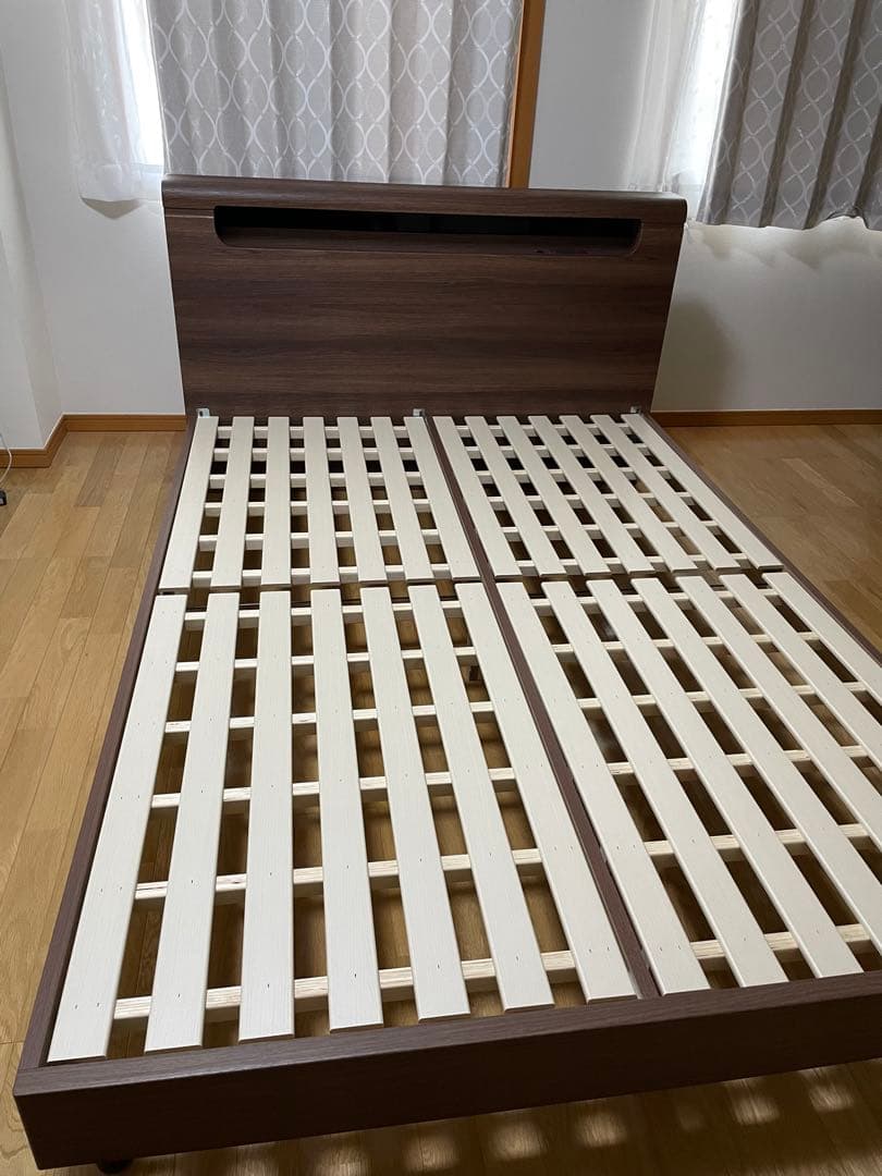 【ニトリ】ダブルベッドフレーム（レッグタイプ）