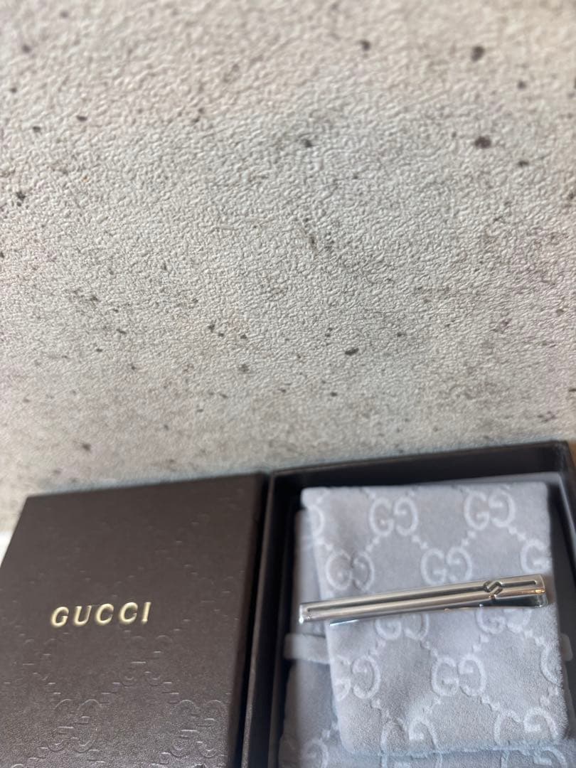 GUCCI インフィニティノットシルバー ネクタイピン