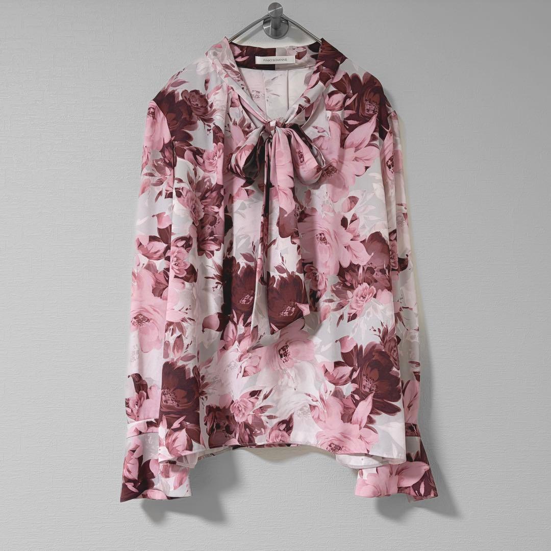 PINKY&DIANNE ピオニープリントボウタイリボンブラウス