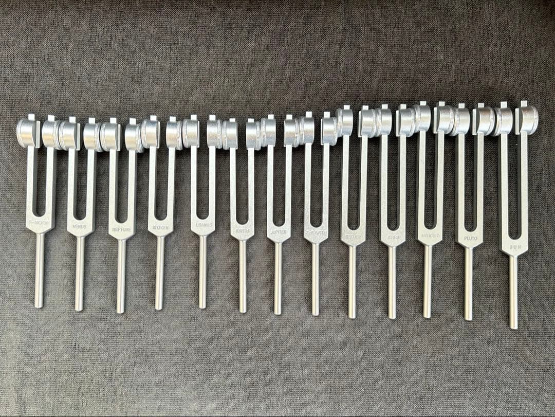 ドイツ製　惑星音叉　重し付きチューナー　13本