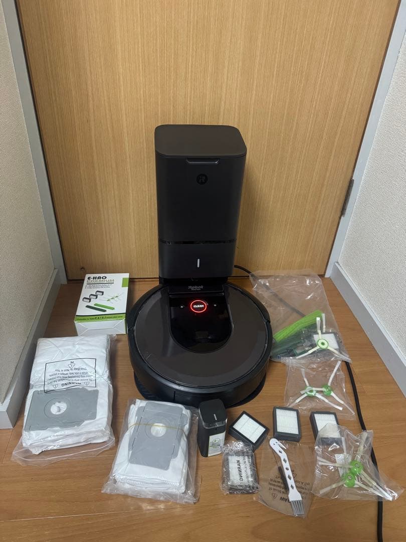 iRobot アイロボット　ルンバ Roomba ロボット掃除機　i7+
