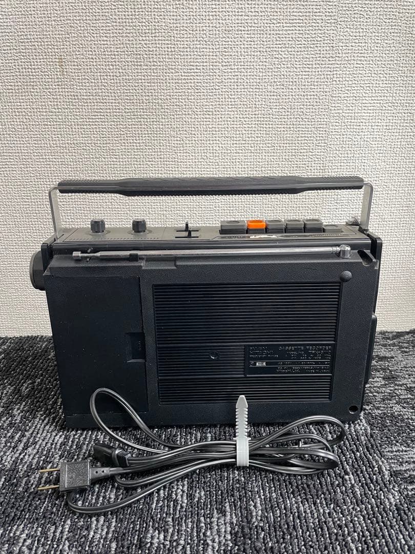 昭和レトロ HITACHI ラジカセ TRK-5110 タグ付き 動作品