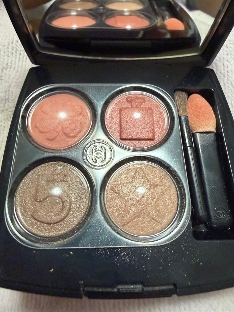 CHANEL アイシャドウパレット 209 ボタン マドモアゼル