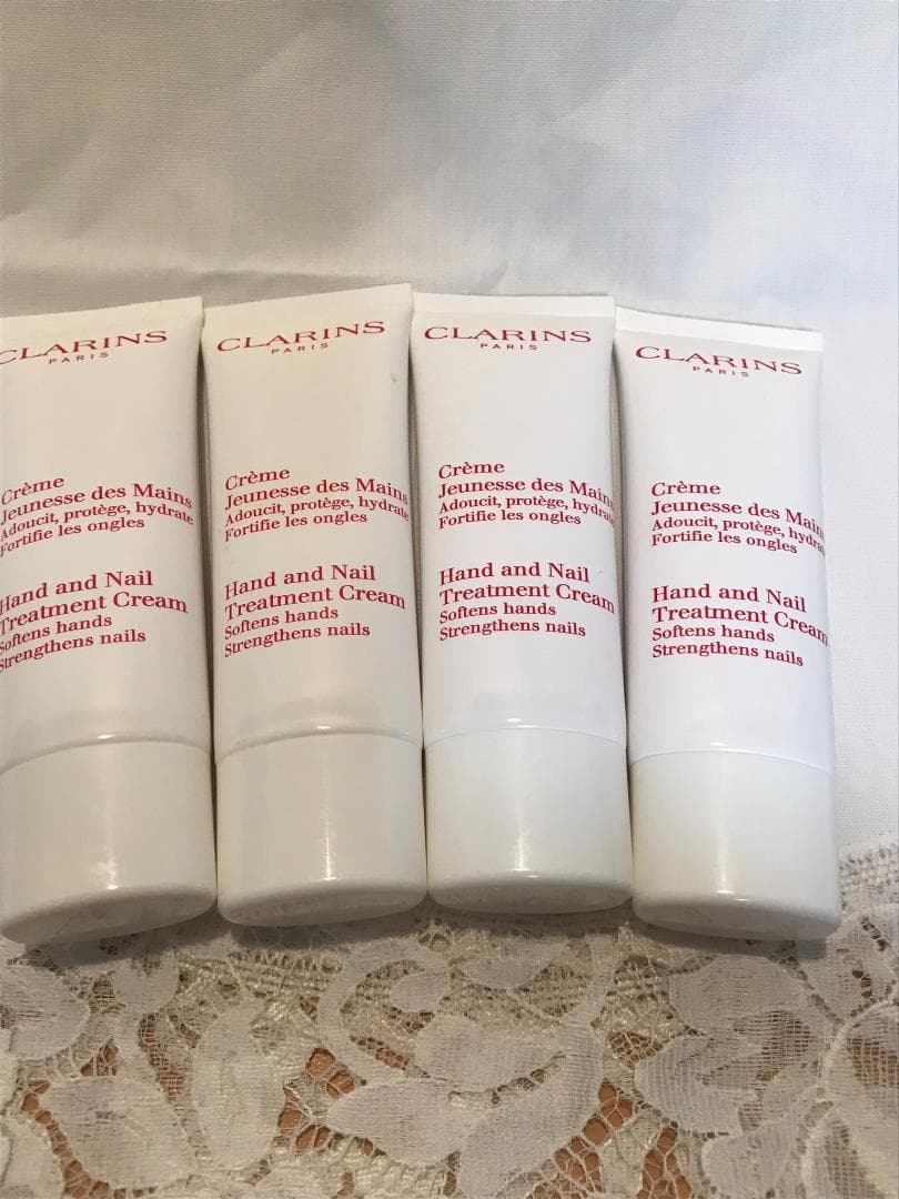 4本セット　クラランス ハンド アンド ネイル トリートメント クリーム