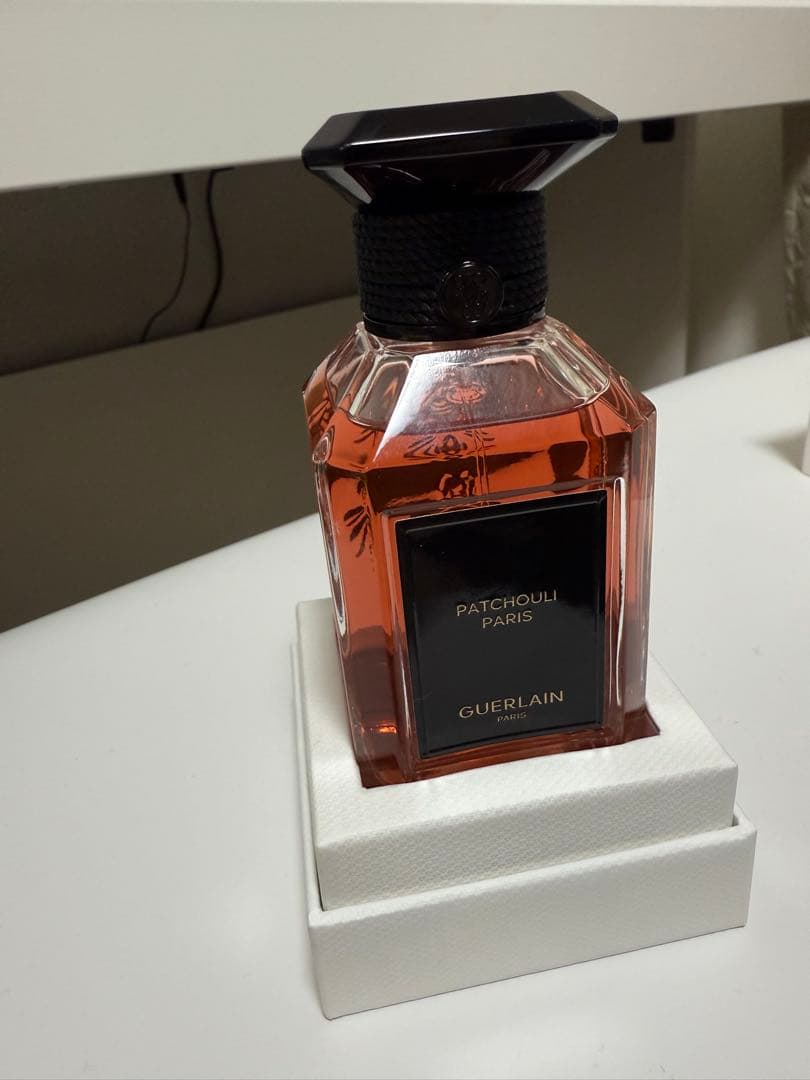 ほぼ未使用 ゲラン　パチュリ　パリ　GUERLAIN 100ml