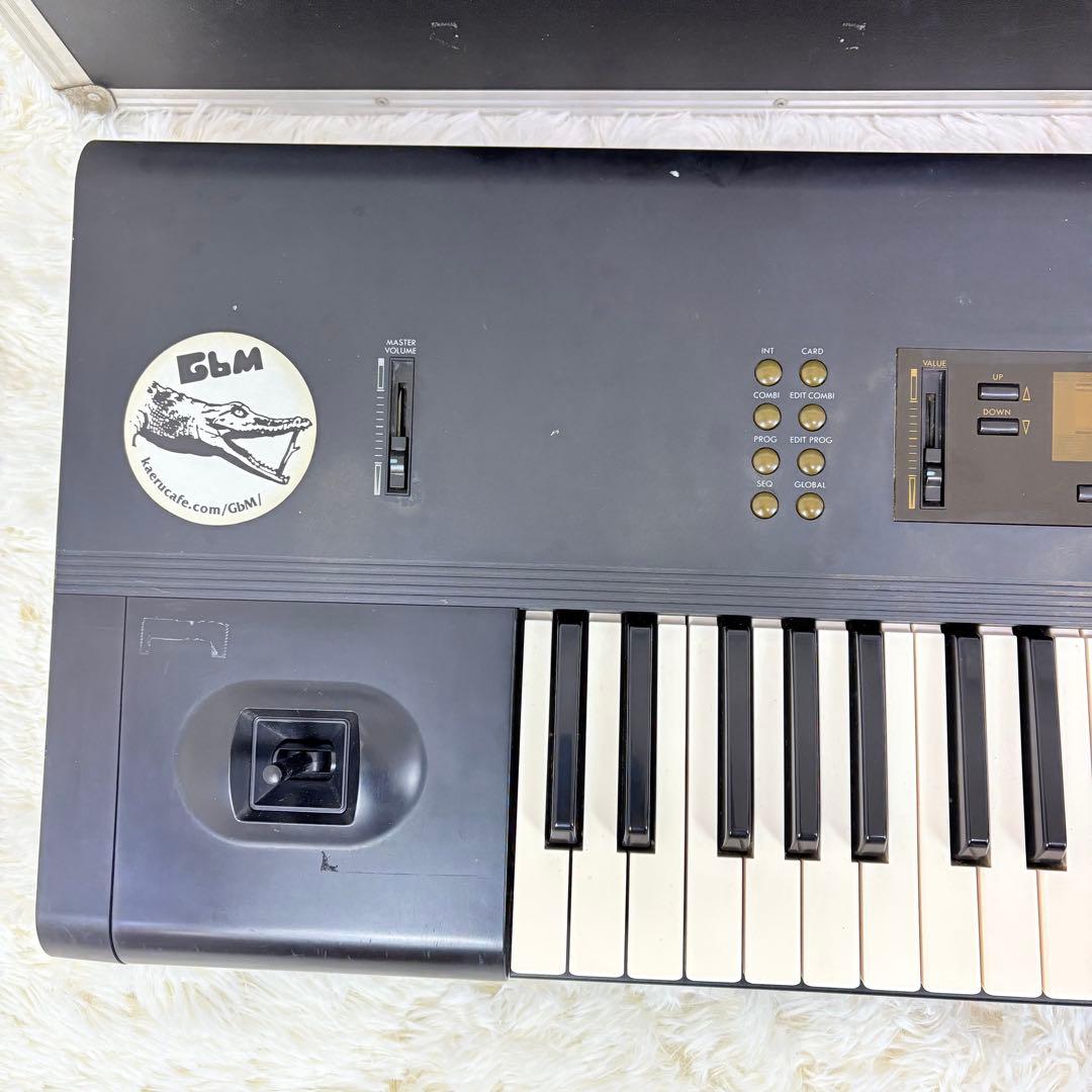KORG M1 シンセサイザー ハードケース付き コルグ 希少 鍵盤楽器