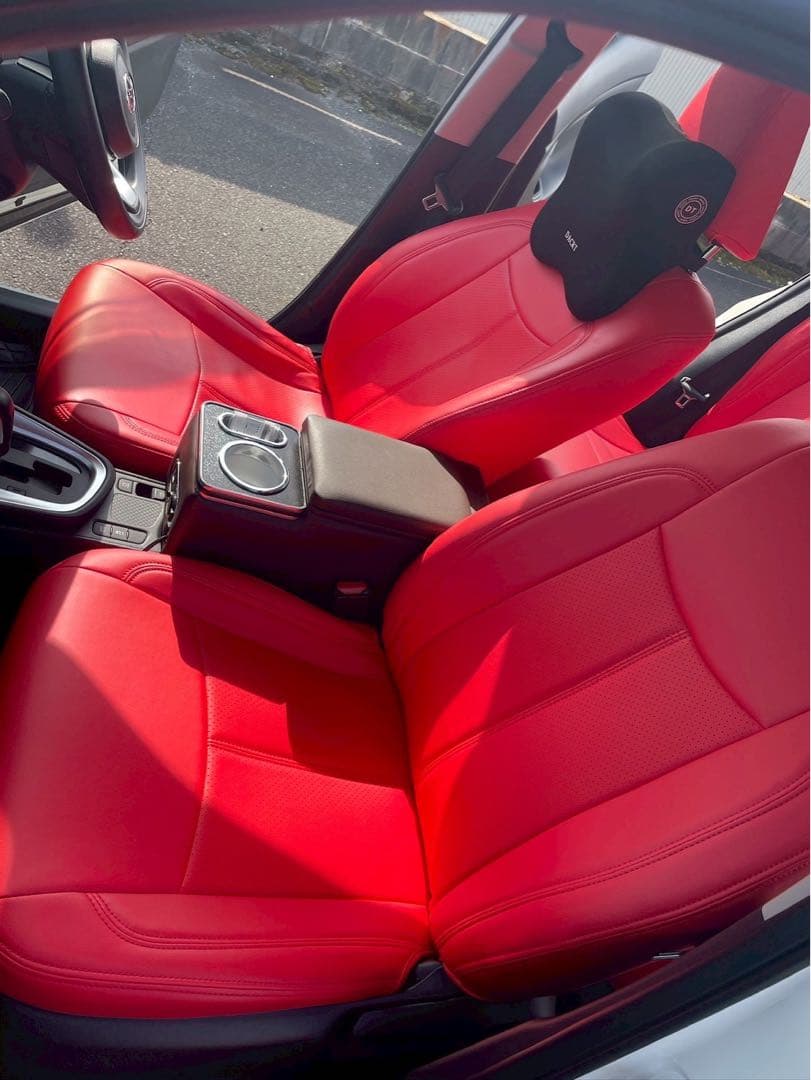 night　ヤリスクロス　シートカバー　RED