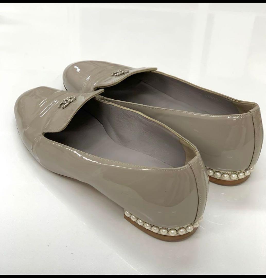 再値下げ❣️シャネル パテント ココマーク パール ローファー グレー