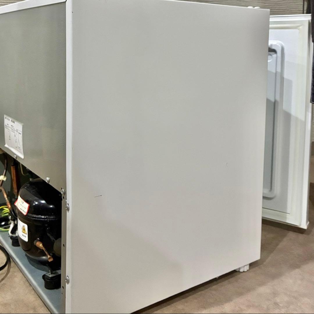 小型冷凍庫 ホワイト 33L 右開き SP-33LRFD1