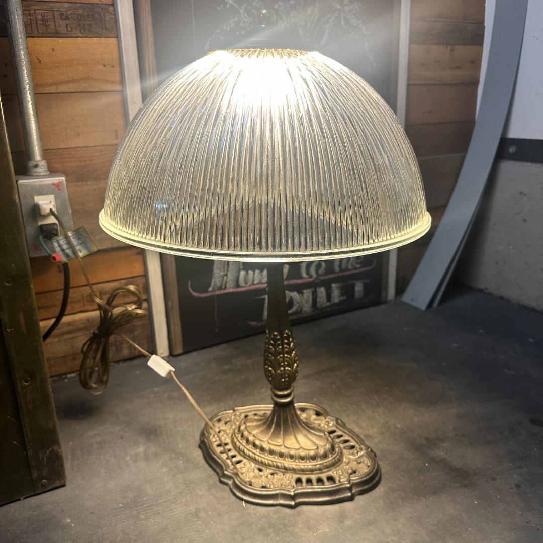 てってっ　ヴィンテージ LEVITON製 デスクランプグラスシェード真鍮製