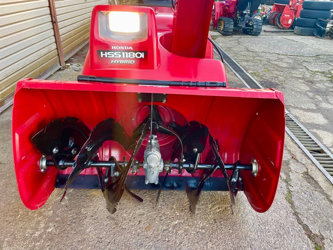 『sat』使用わずか超美品！ホンダハイブリッド除雪機 HSS1180i