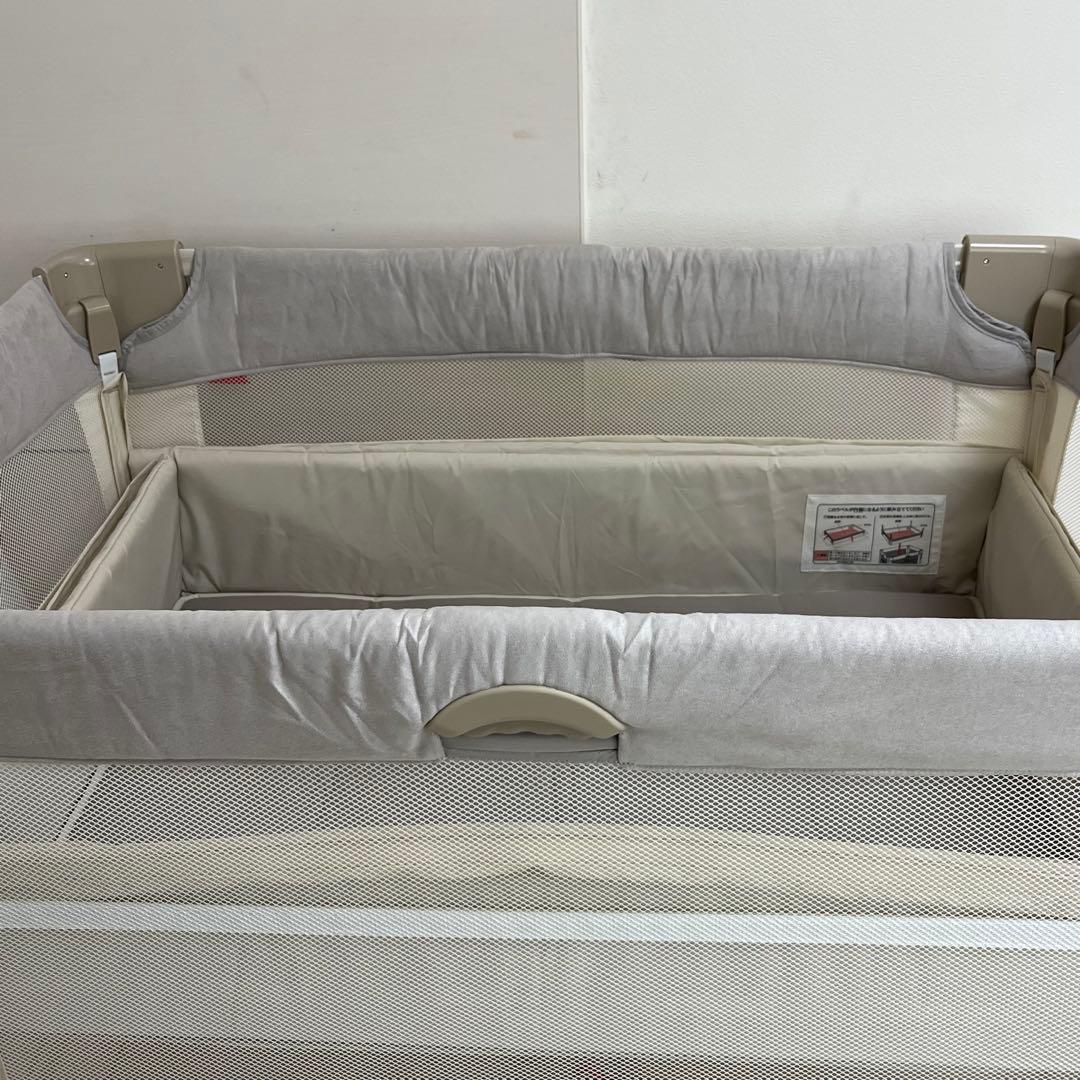 美品　ココネルエアープラス　ホワイトベージュ　9X196CXXJ アップリカ