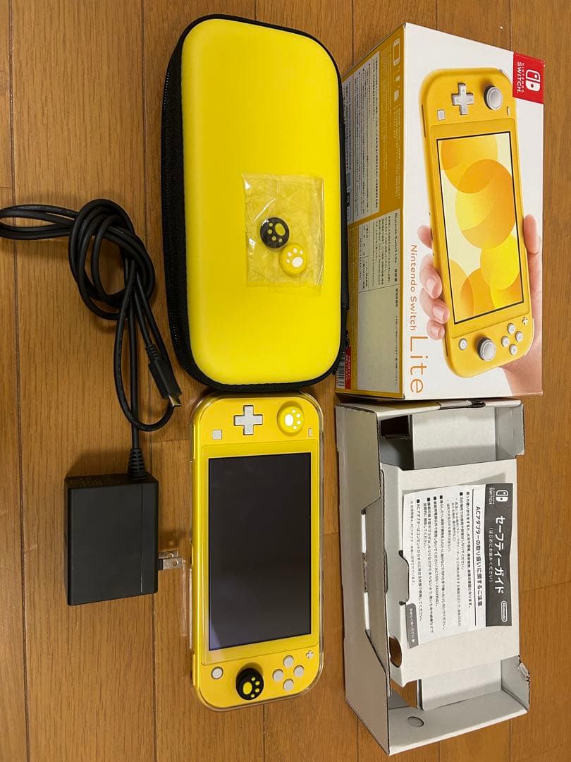 ★ほぼ未使用状態★Nintendo Switch Liteイエロー 付属品多数