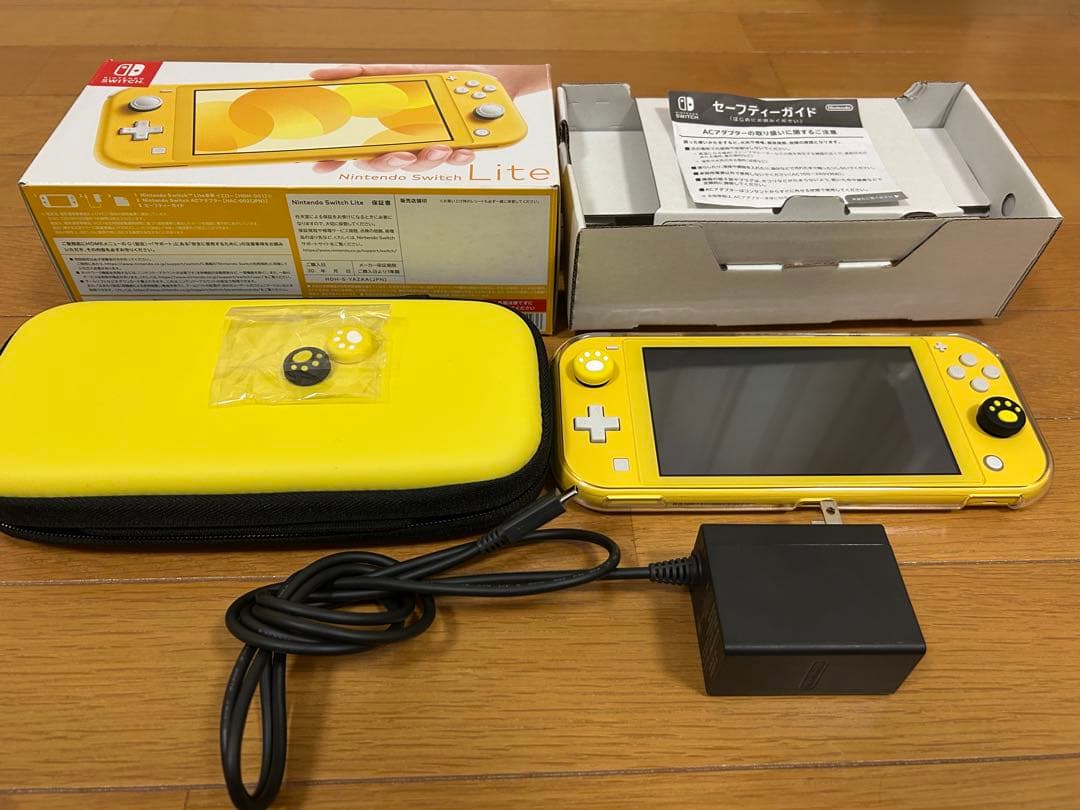 ★ほぼ未使用状態★Nintendo Switch Liteイエロー 付属品多数
