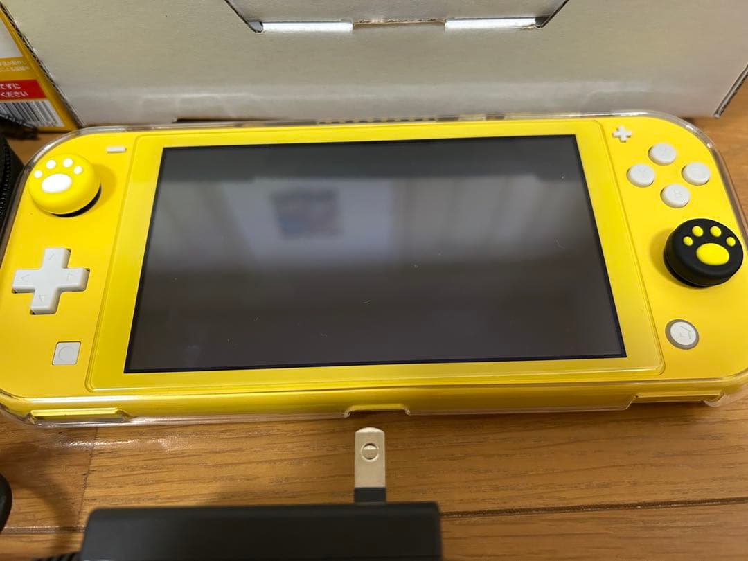 ★ほぼ未使用状態★Nintendo Switch Liteイエロー 付属品多数