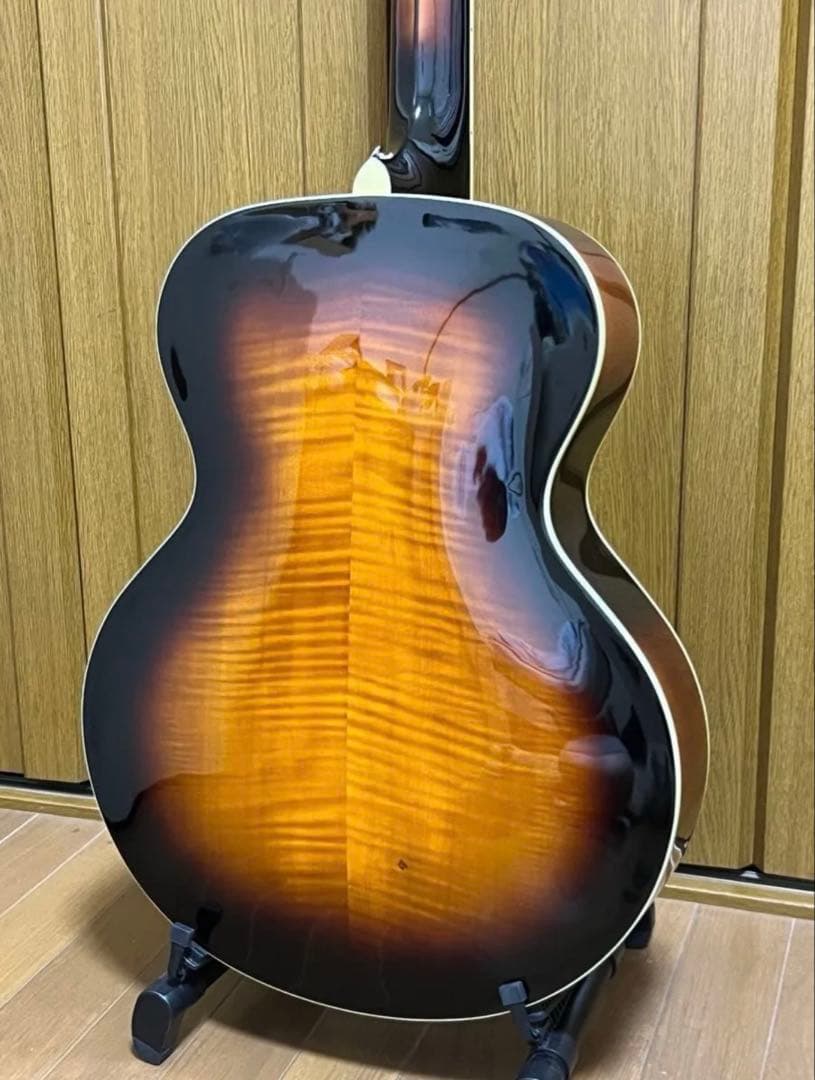 LOAR LH-700/ラッカーフィニッシュ/エボニー指板/オール単板/極美品