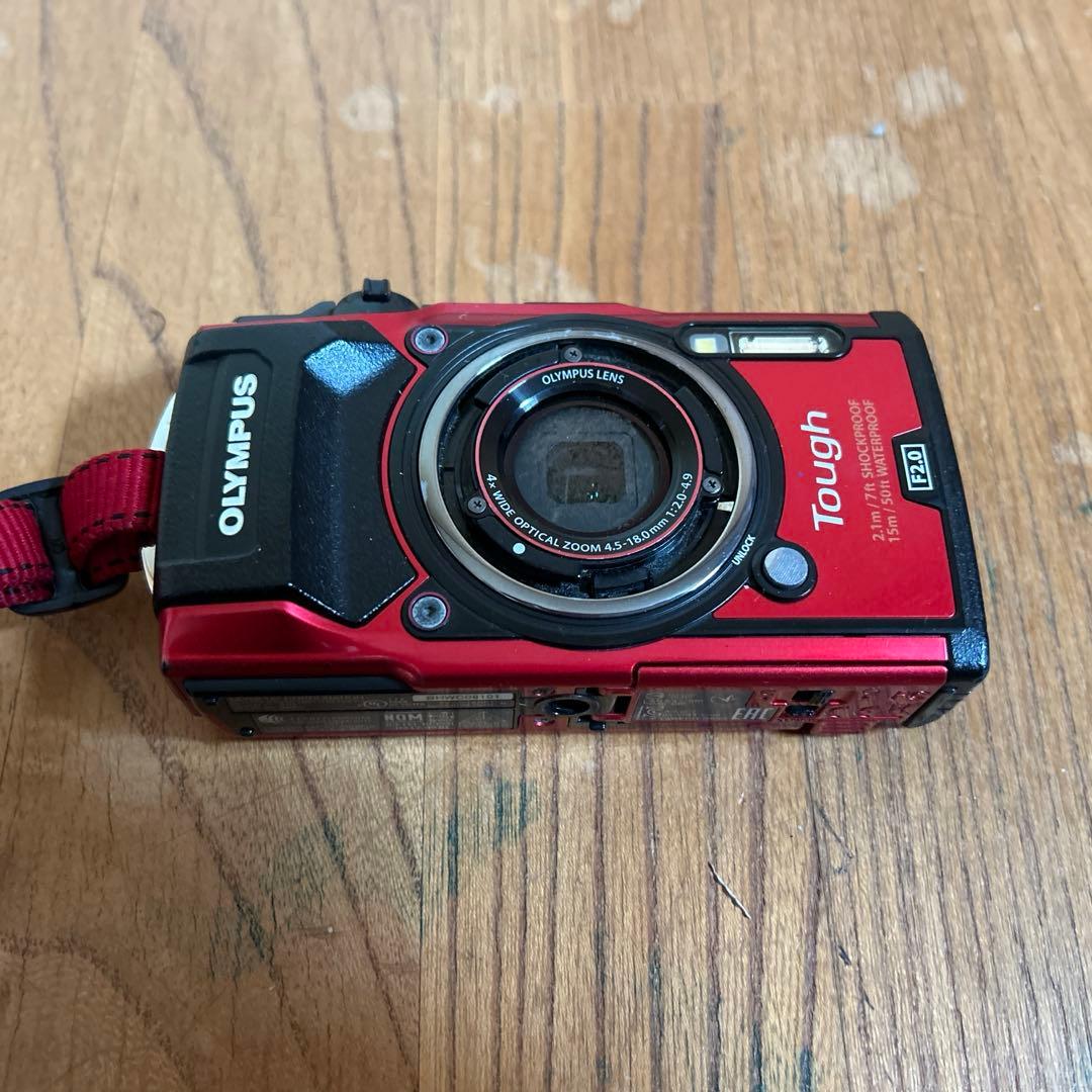 Olympus Tough レッド コンパクトデジタルカメラ
